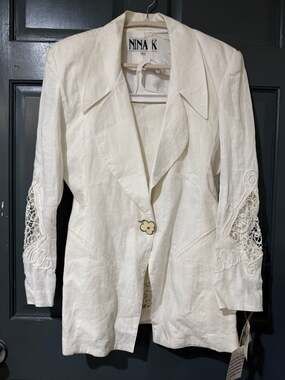 Vintage Nina K White Linen Blazer Suit Set Lace Sleeve Cutouts and Floral Button